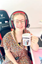 Lade das Bild in den Galerie-Viewer, Hannahccino Cat Standard Tasse
